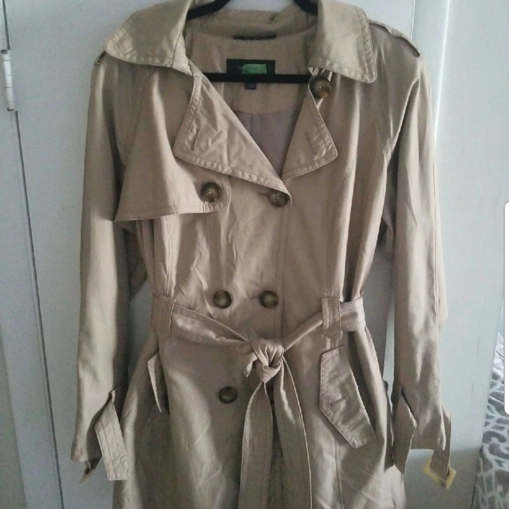 Trench coat
